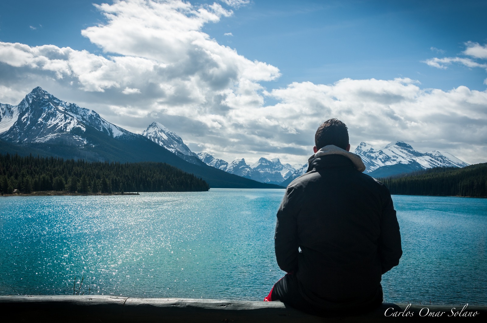 Frente al lago Maligne